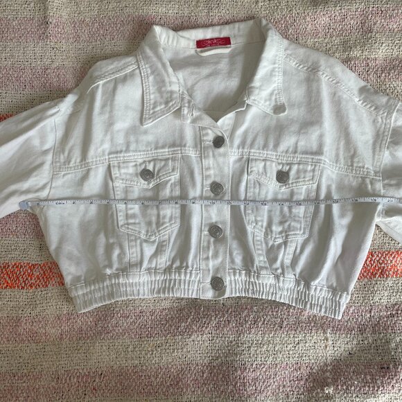 Off White Cropped Denim Jacket - Picture 5 of 11